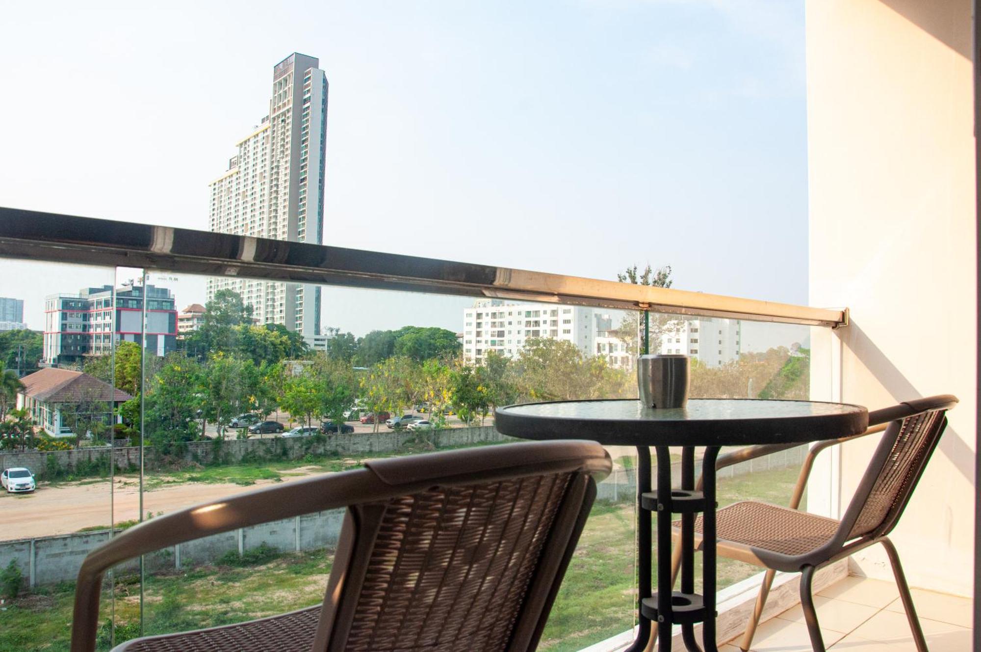 Ht9 Hotel Jomtien Beach Zewnętrze zdjęcie